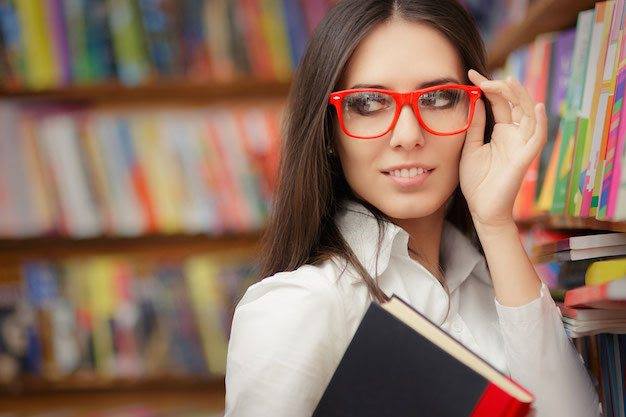 si-eres-bonita-inteligente-y-asertiva-tal-vez-intimides-hombres-estudio-revela-esta-realidad-de-tu-solteria