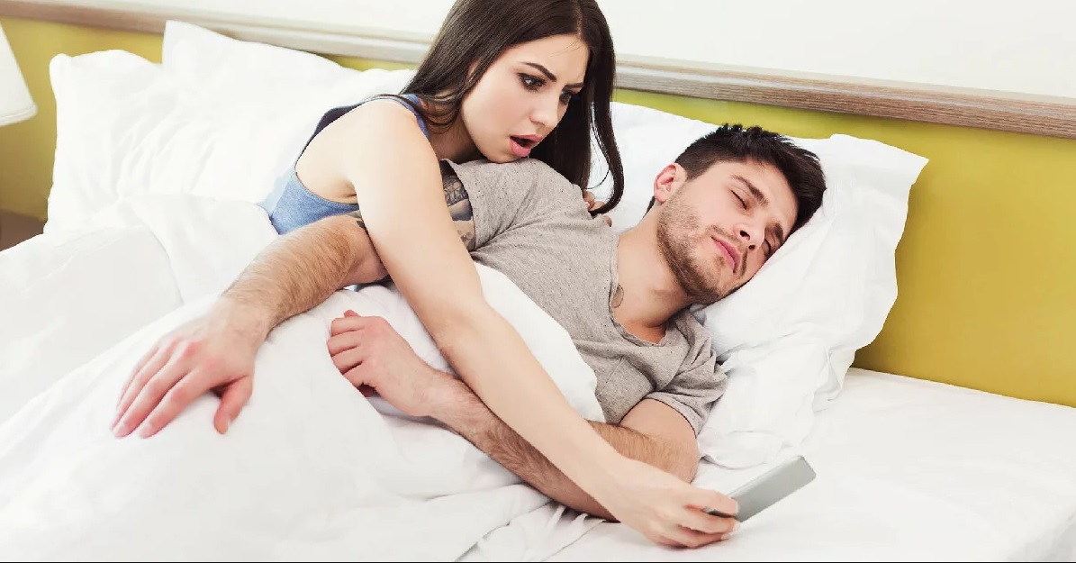 si-tu-novio-pide-tus-contrasenas-no-te-quiere-estudio