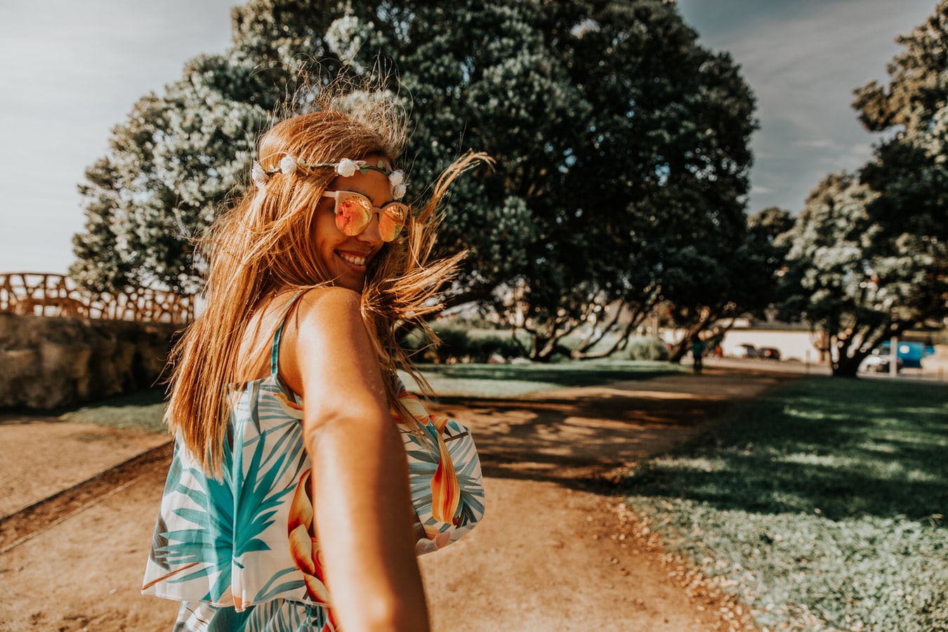 confirmado-mujeres-que-siempre-sonrien-se-ven-mas-jovenes-y-flacas-estudio-003